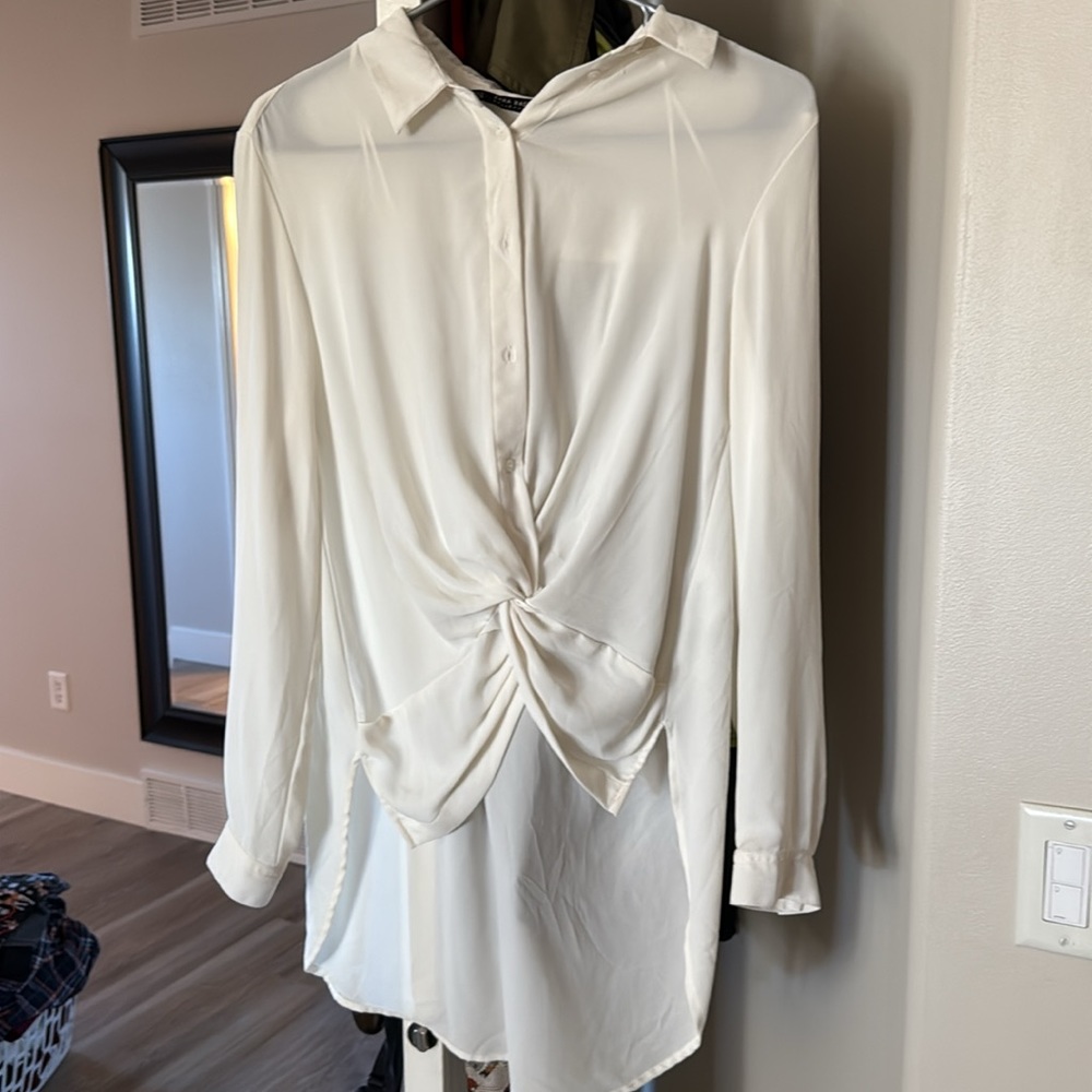 Zara Basic Knotted Twisted Waist Button Front Hi Lo Blouse